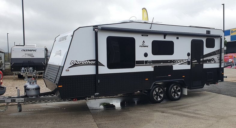 25 Mara196 doorfront